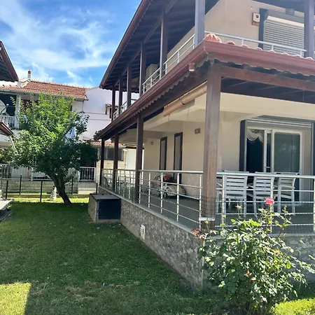 Nefis Denize Ve Avm Ye Yakin Yazlik Long * Kusadası